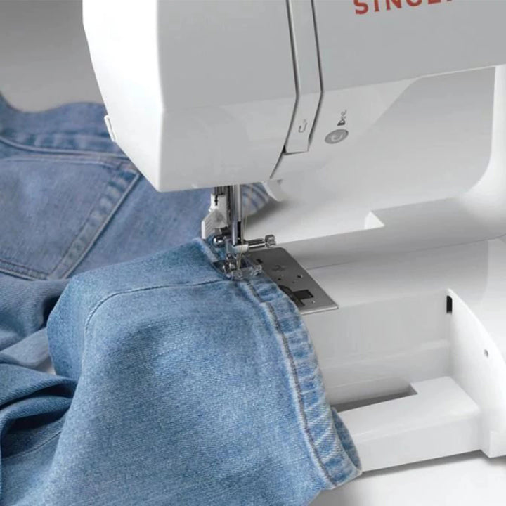 SINGER® Confidence™ 7470 Sewing Machine 4