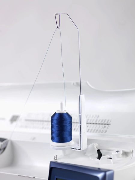 YUSUKE HAGIWARA SET UP 青紐 Husqvarna® Viking® Mega Spool Stand | Husqvarna® Viking®