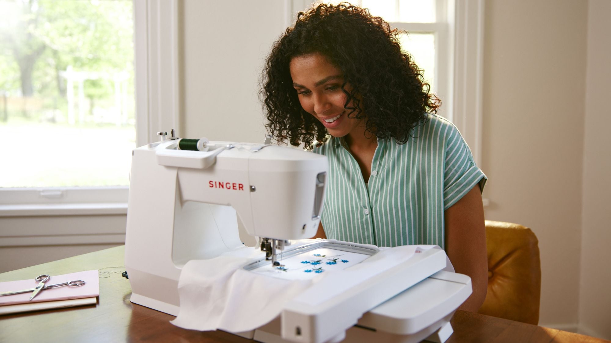 Introducing the SE9185 sewing and embroidery machine.