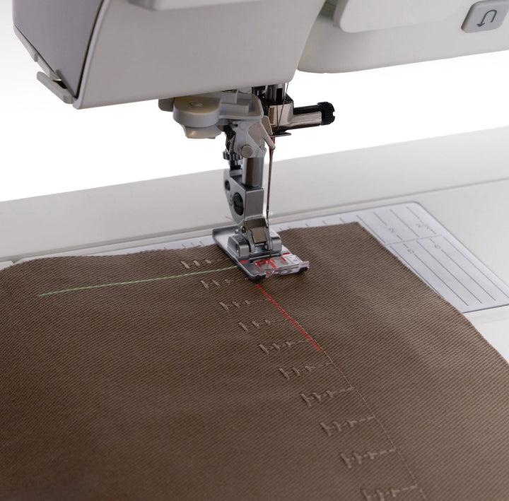 PFAFF-CI3-SewingProjection-1-2026.jpg