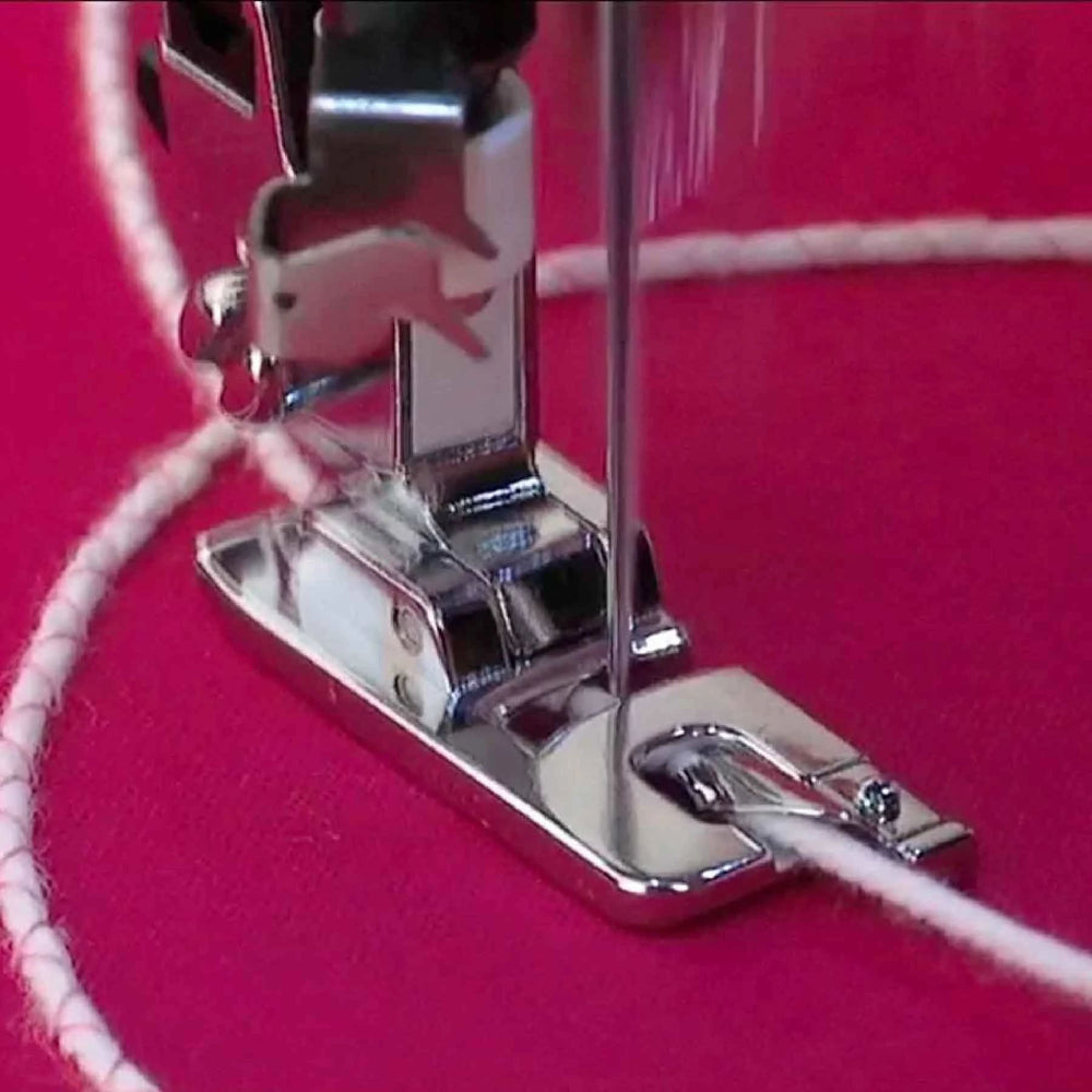 Singer Hem Loop SINGER® Rolled Hem Presser Foot | SINGER®